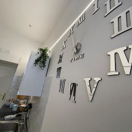 Home Sweet Home Inizio Di Spacca Napoli Exterior photo