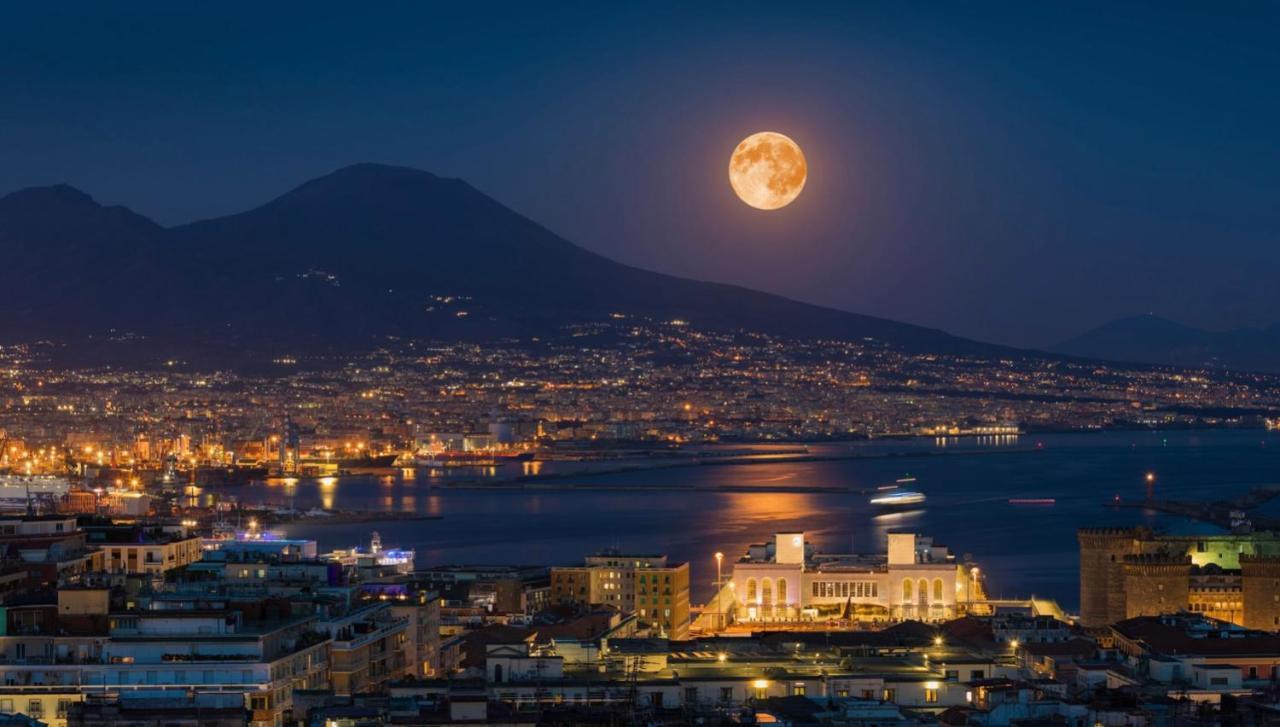 Home Sweet Home Inizio Di Spacca Napoli Exterior photo